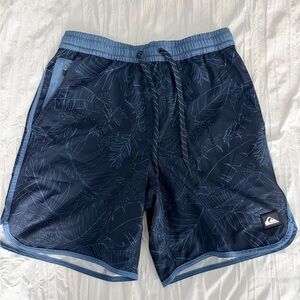 Quiksilver Men’s Navy Leaf Print Boardshorts